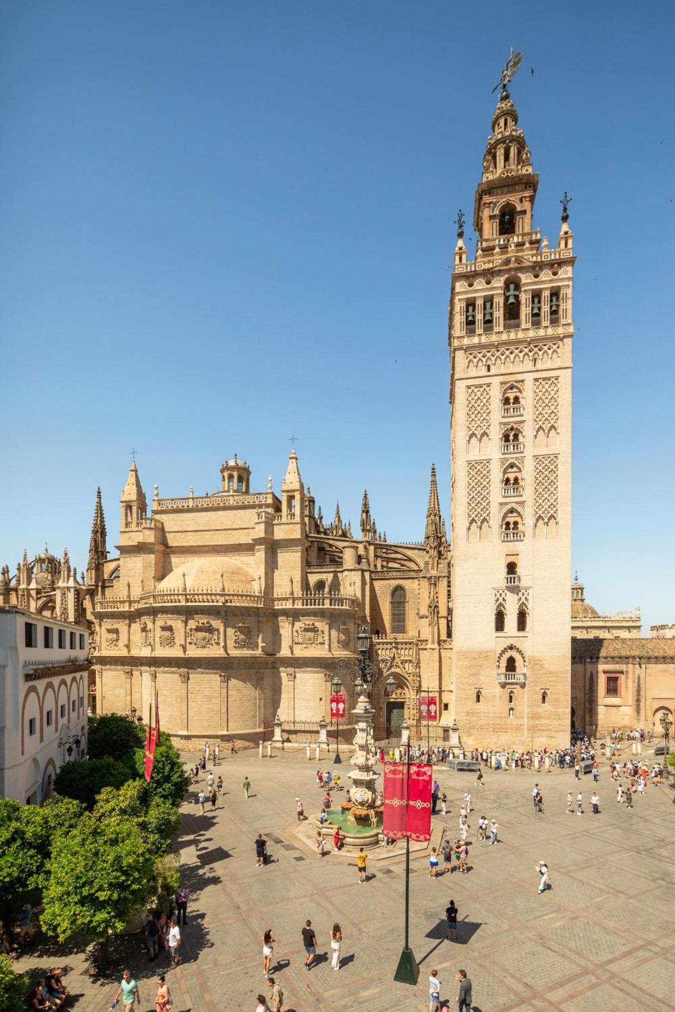סביליה Lujoso Apartamento A Los Pies De La Catedral מראה חיצוני תמונה